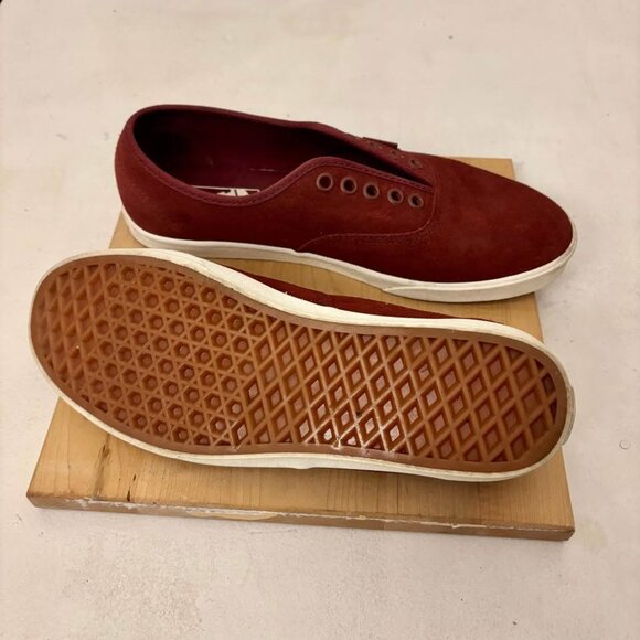 Authentic Lowpro Vans (women) - Picture 4 of 4